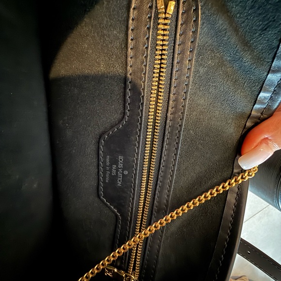 Louis Vuitton Bucket GM epi leather with large zipper coin bag - Picture 4 of 5